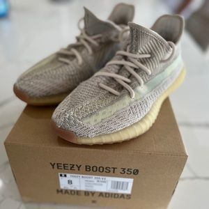 Size men’s 8 Yeezy citrin